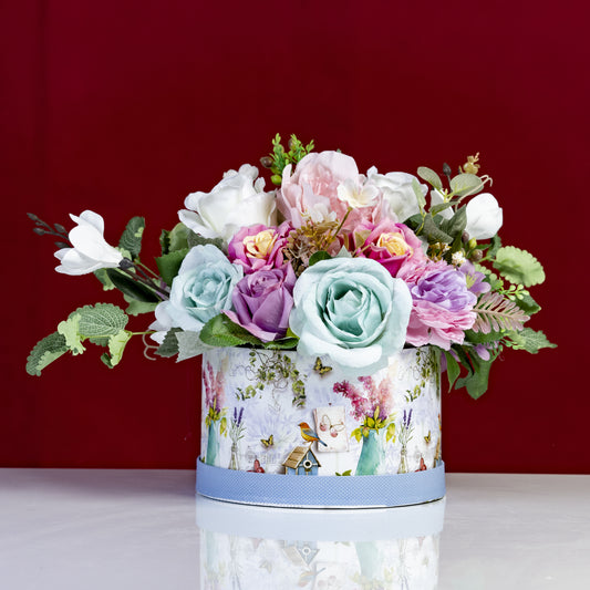 Aranjament floral, Cutie rotundă cu flori artificiale, Albastru
